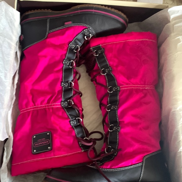 Coach Shoes - Coach snow magenta color boots in great condition only used once. Size 8m